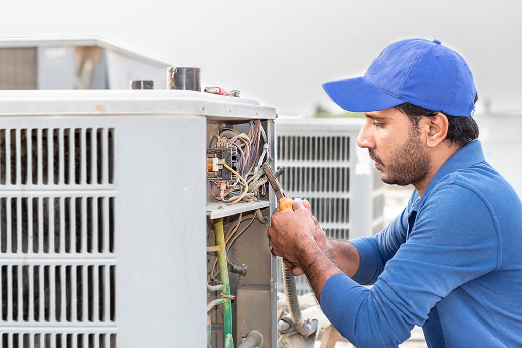 Surat AC repair service - Best AC mechanic in Surat
